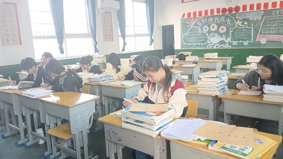 如何提高大前锋的篮球技巧和战术意识?_1